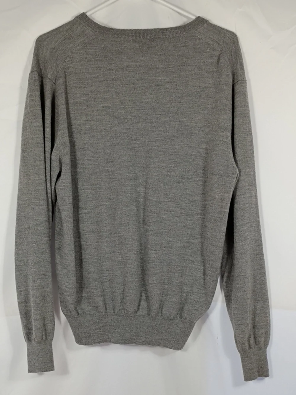 EUC Donald Ross Mens Medium Gray Golf V Neck Marino Wool Pullover Sweater Logo